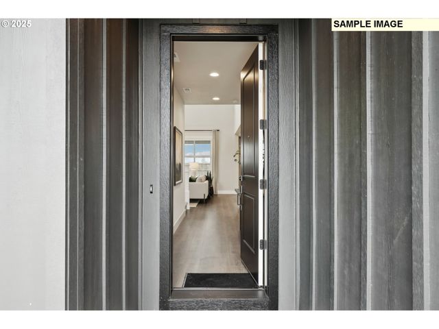 708 Magnolia Ave 44, Woodburn, OR 97071