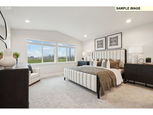 708 Magnolia Ave 44, Woodburn, OR 97071