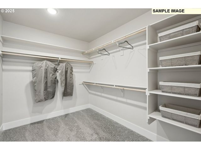 708 Magnolia Ave 44, Woodburn, OR 97071