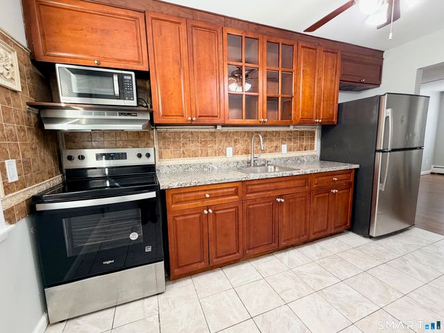 161 West Spring Street APT B2, West Haven, CT 06516