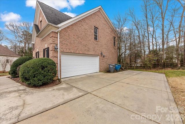 4523 Brent Wood Drive, Belmont, NC 28012