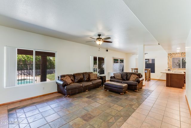 7326 W PERSHING Avenue, Peoria, AZ 85381