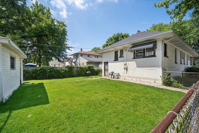 601 S 7th Avenue, Maywood, IL 60153