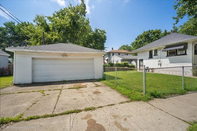 601 S 7th Avenue, Maywood, IL 60153