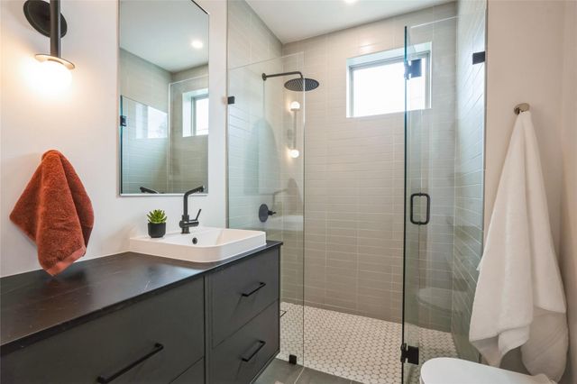 700 Denson DR 1101, Austin, TX 78752
