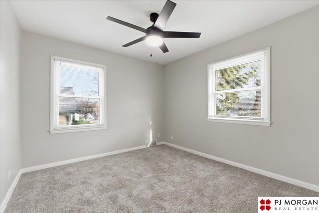 2112 S 49th Street, Omaha, NE 68106