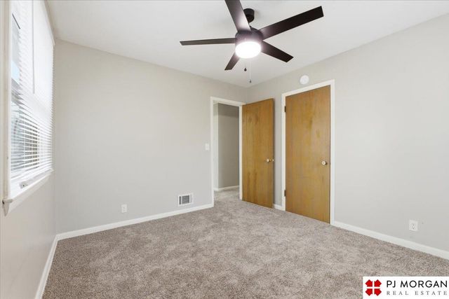 2112 S 49th Street, Omaha, NE 68106