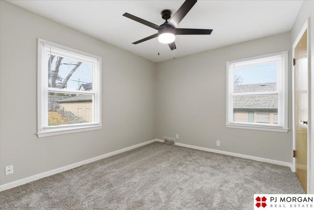 2112 S 49th Street, Omaha, NE 68106