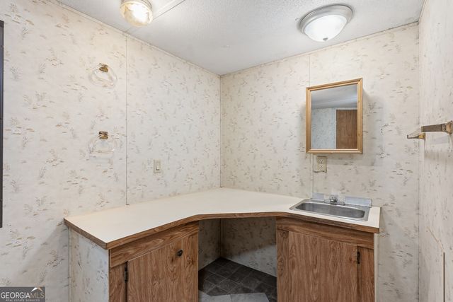 37 Fawn Drive, Juliette, GA 31046