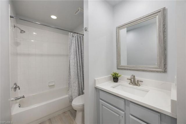 20930 Island Sound CIR 203, Estero, FL 33928