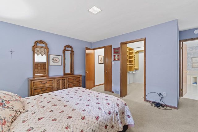 409 Vernon AVENUE, Thiensville, WI 53092