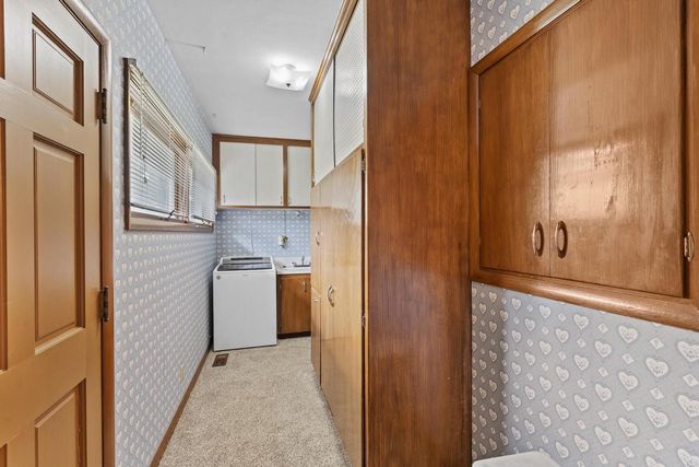 409 Vernon AVENUE, Thiensville, WI 53092