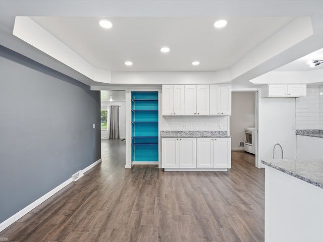 3079 Juanita Drive, Sterling Heights, MI 48310