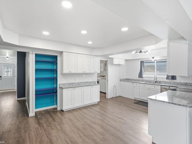 3079 Juanita Drive, Sterling Heights, MI 48310