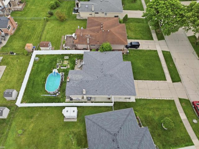 3079 Juanita Drive, Sterling Heights, MI 48310