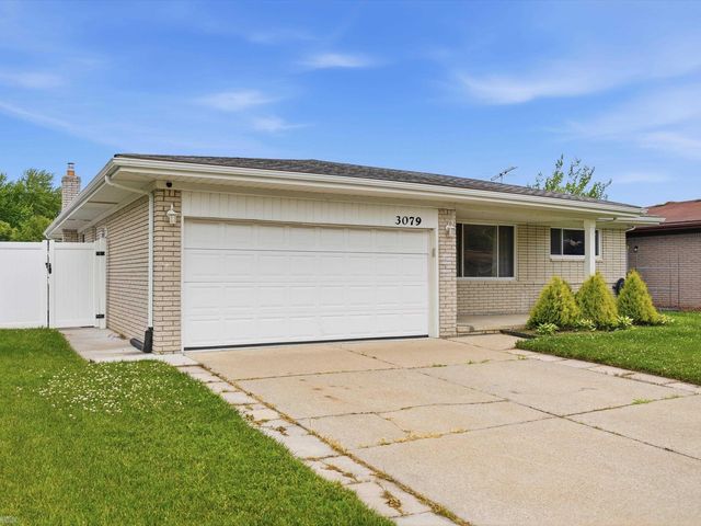 3079 Juanita Drive, Sterling Heights, MI 48310
