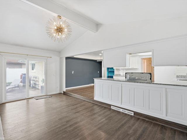 3079 Juanita Drive, Sterling Heights, MI 48310