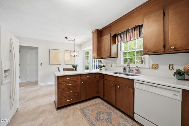 820 Emory Drive, Chapel Hill, NC 27517
