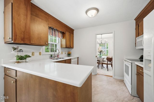 820 Emory Drive, Chapel Hill, NC 27517