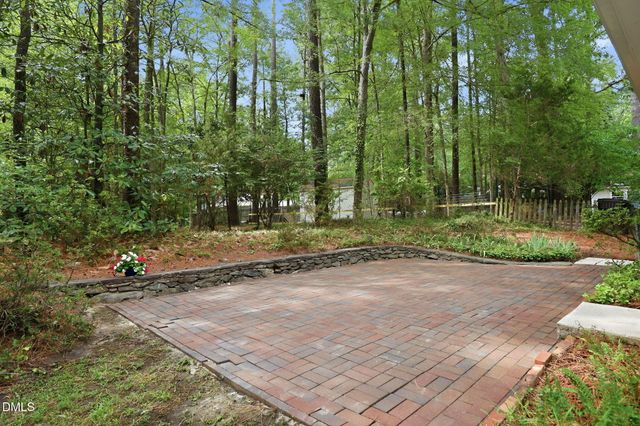 820 Emory Drive, Chapel Hill, NC 27517