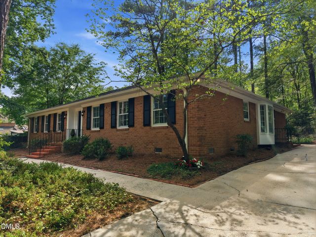 820 Emory Drive, Chapel Hill, NC 27517