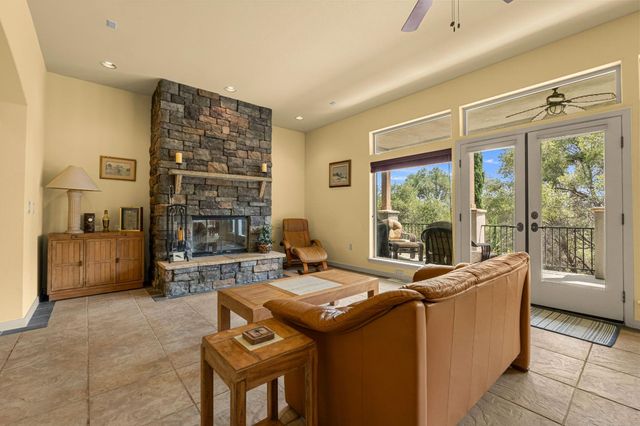 2211 Terrace View Ct, Cool, CA 95614