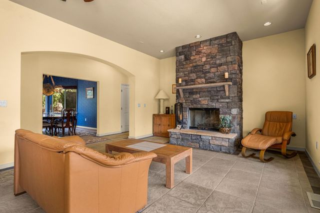 2211 Terrace View Ct, Cool, CA 95614