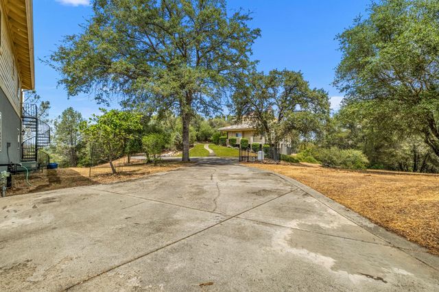 2211 Terrace View Ct, Cool, CA 95614