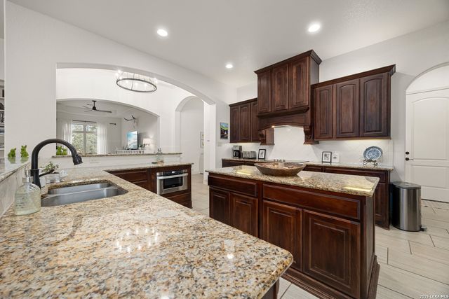 908 Wilderness Oaks, New Braunfels, TX 78132