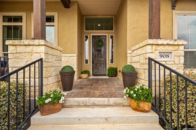 908 Wilderness Oaks, New Braunfels, TX 78132