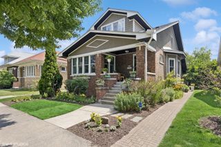 538 S HUMPHREY Avenue, Oak Park, IL 60304