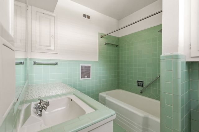 6131 Bandera Avenue A, Dallas, TX 75225