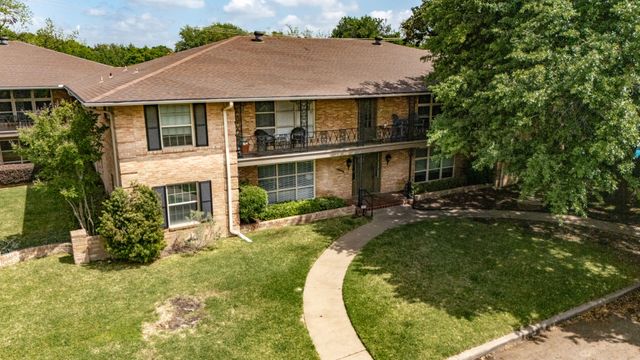 6131 Bandera Avenue A, Dallas, TX 75225