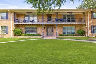 6131 Bandera Avenue A, Dallas, TX 75225