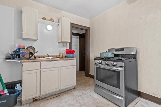 3613 N 21st STREET, Milwaukee, WI 53206