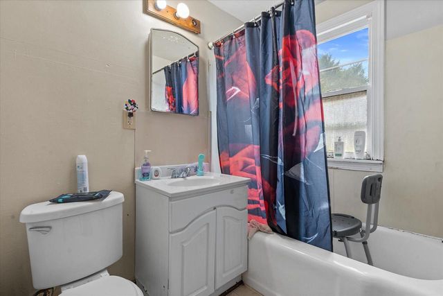 3613 N 21st STREET, Milwaukee, WI 53206