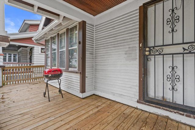 3613 N 21st STREET, Milwaukee, WI 53206
