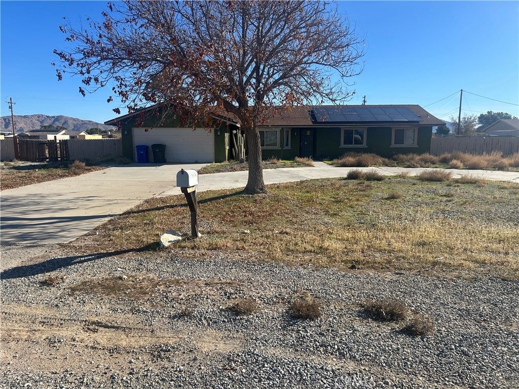 15395 Apache, Apple Valley, CA 92307
