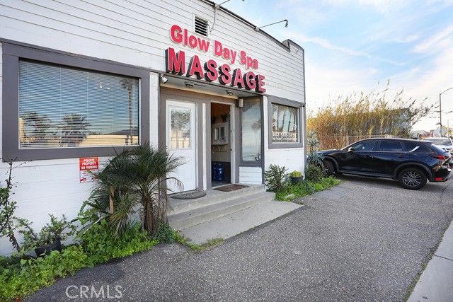 17181 Pacific Coast, Huntington Beach, CA 92649