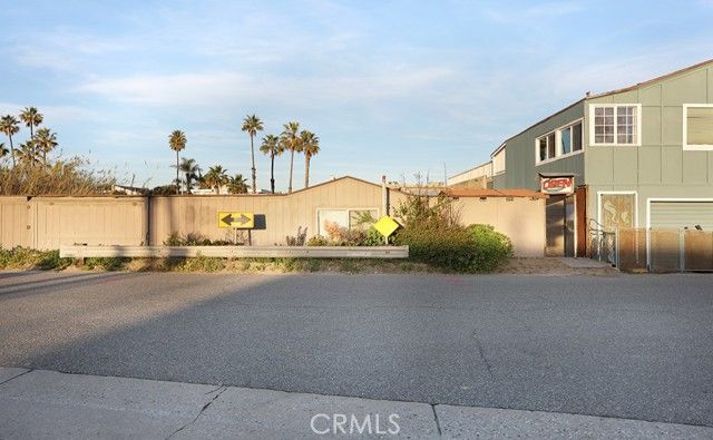 17181 Pacific Coast, Huntington Beach, CA 92649