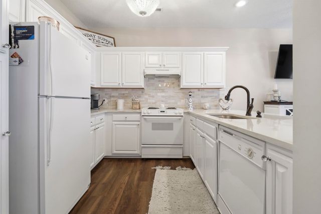 6208 Sweetwater Blvd, Murrells Inlet, SC 29576