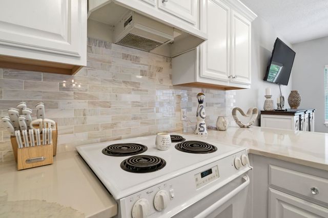 6208 Sweetwater Blvd, Murrells Inlet, SC 29576