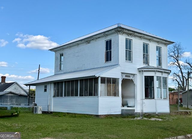 10 N Church Street, Lumber City, GA 31549