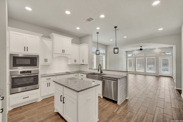 2977 Grove Terrace, Seguin, TX 78155