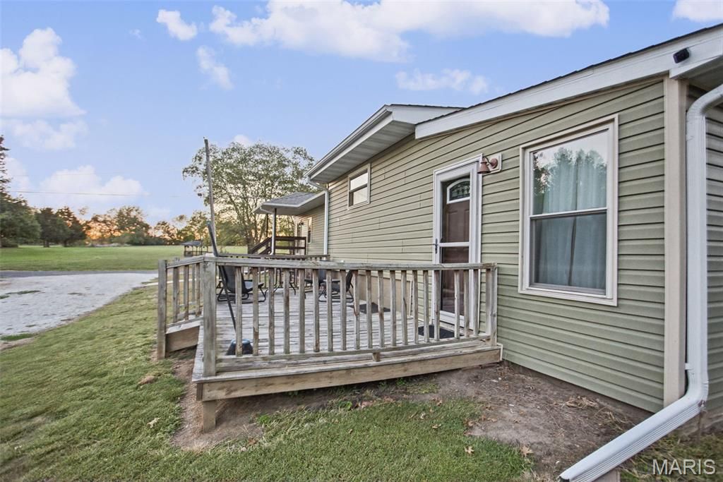 Image 24 of property listing at 1 N Cobb Street, Roodhouse, IL 62082