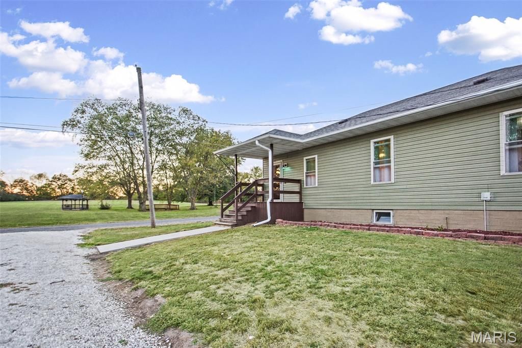 Image 26 of property listing at 1 N Cobb Street, Roodhouse, IL 62082