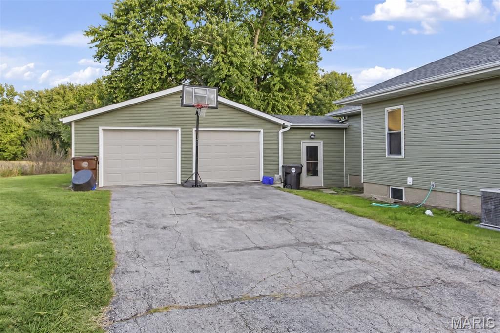 Image 60 of property listing at 1 N Cobb Street, Roodhouse, IL 62082