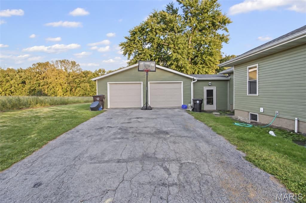 Image 61 of property listing at 1 N Cobb Street, Roodhouse, IL 62082