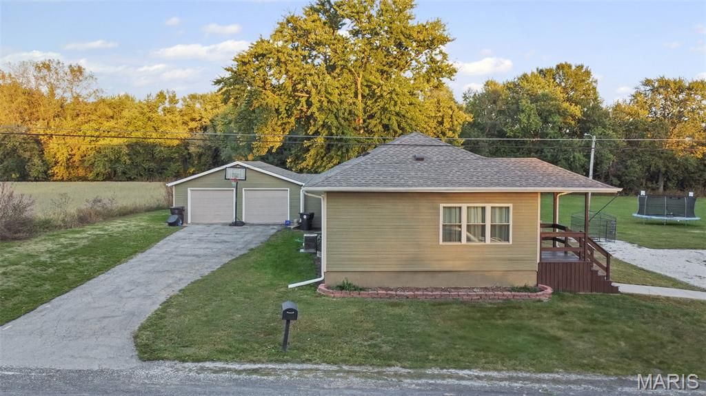 Image 80 of property listing at 1 N Cobb Street, Roodhouse, IL 62082