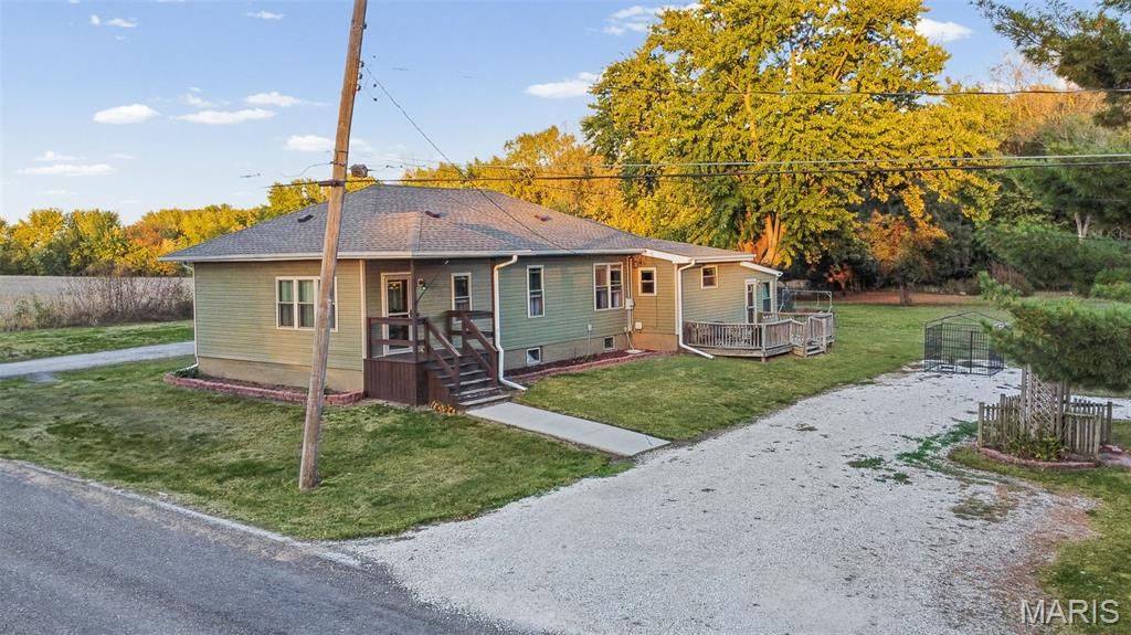 Image 81 of property listing at 1 N Cobb Street, Roodhouse, IL 62082